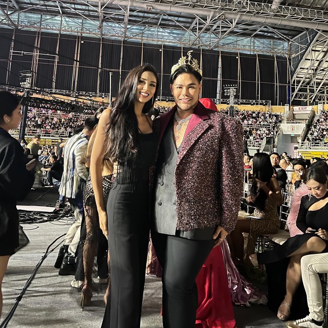 Qatrisha sendiri bukan pertama kalinya mengikuti ajang kecantikan. Ia sudah sering mengikuti acara pageant internasional. Qatrisha yang tahun lalu mengikuti Miss Trans Star International di Barcelona dai Miss Equity World di Bali mengungkap curhatnya sebagai transgender.  Foto: Instagram Qatrisha Zairyah