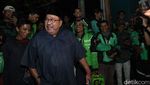 Rano Karno Sapa Ojol dan Temui Owner Pisang Bu Nanik