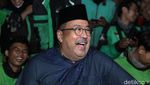 Rano Karno Sapa Ojol dan Temui Owner Pisang Bu Nanik