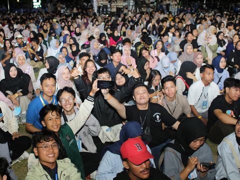 Semar Night Festival UNS di lapangan Rektorat UNS Solo, Sabtu (31/8/2024) malam.