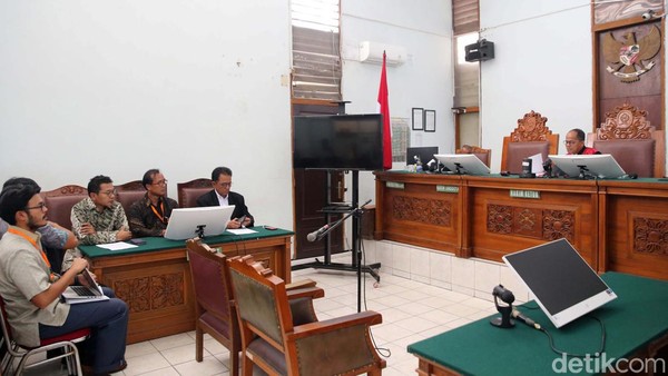 Sidang Praperadilan Dirut ASDP, Pihak KPK Absen