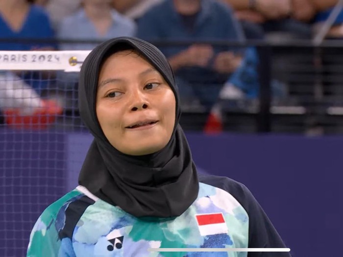 Tangkapan layar final Qonitah Ikhtiar Syakuroh vs Xiao Zuxian di Paralimpiade Paris, Senin (2/9/2024).