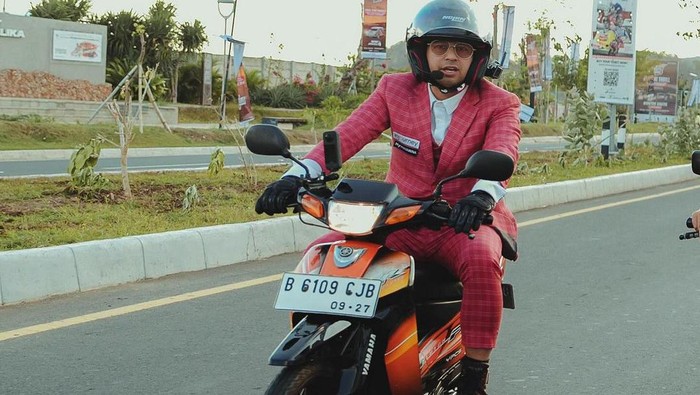 Yamaha F1ZR motor pertama Raffi Ahmad