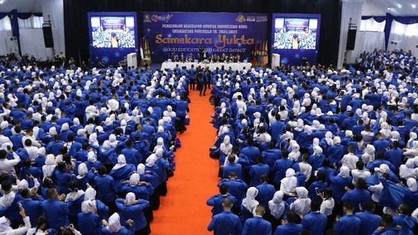 Begini Momen Penyambutan Ribuan Mahasiswa Baru di UP