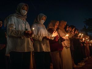 Nyalakan Lilin, BEM Berkabung Atas Meninggalnya Dokter PPDS Undip