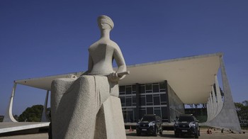 Gedung Mahkamah Agung Brasil terlihat setelah aturan blokir aplikasi X di Brasilia, Brasil, Senin (2/8/2024). (AP Photo/Eraldo Peres)  