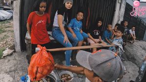 Dinar Candy Traktir Penghuni Rumah Singgah dan Kulineran ke Kamboja