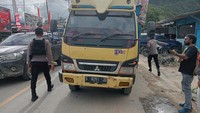 Kepala Operasi Damai Cartenz-2024, Brigjen Faizal Ramadhani mengatakan pelaku diduga anggota Kelompok Kriminal Bersenjata (KKB). Aparat masih mengejar para pelaku.