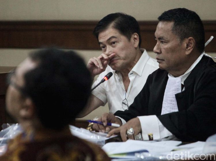 Ekspresi Crazy Rich Surabaya Budi Said di Sidang Korupsi Emas Antam