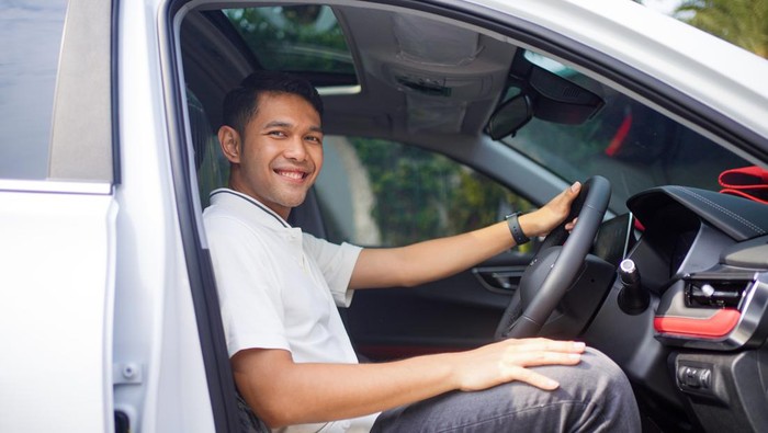 Fajar Alfian berikan hadiah mobil Chery Tiggo 5X untuk orang tua