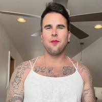Saya tidak membutuhkan apapun untuk menjadi transgender wanita, ungkap Josh, seperti dikutip dari NY Post.  Foto: dok. Instagram @josh_seiter_official