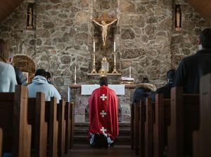 Doa Rosario Hari Ini Jumat, 7 Maret: Peristiwa Kristus Wafat di Kayu Salib