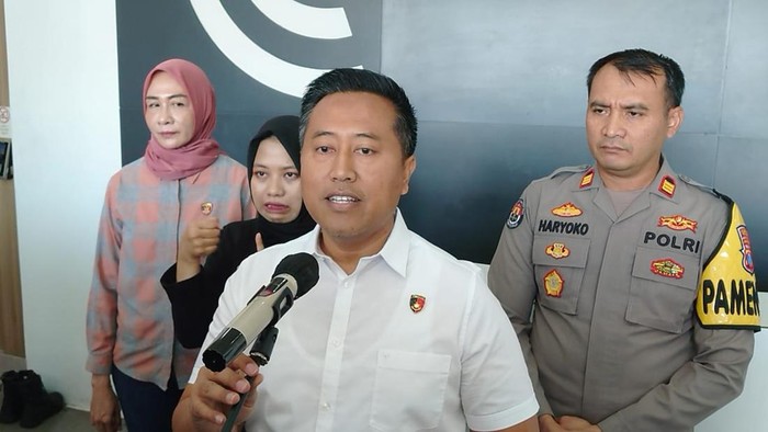 Kasat Reskrim Polrestabes Surabaya AKBP Aris Purwanto