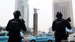 Lambaian Tangan Paus Fransiskus Saat Melintas di Bundaran HI Jakarta