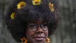 Lenggak-lenggok Peragaan Busana dan Rambut Kribo Afro di Kuba