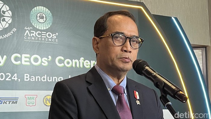 Menteri Perhubungan Budi Karya Sumadi  di agenda Konferensi kereta api se-Asia Tenggara, ASEAN Railway CEOs’ Conference (ARCEOs’ Conference) ke-44