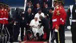 Momen Paus Fransiskus Tiba di Indonesia