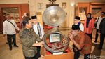 Momen Pramono-Rano Karno Temui Fauzi Bowo di Museum MH Thamrin