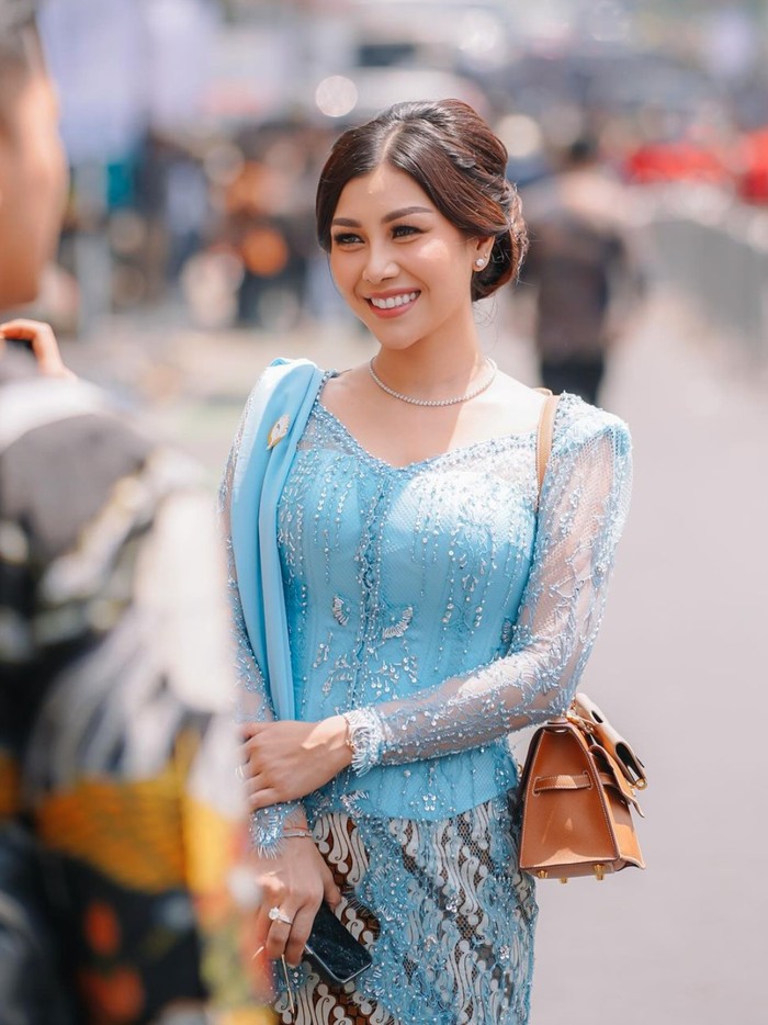 Nisya Ahmad Nisya Ahmad