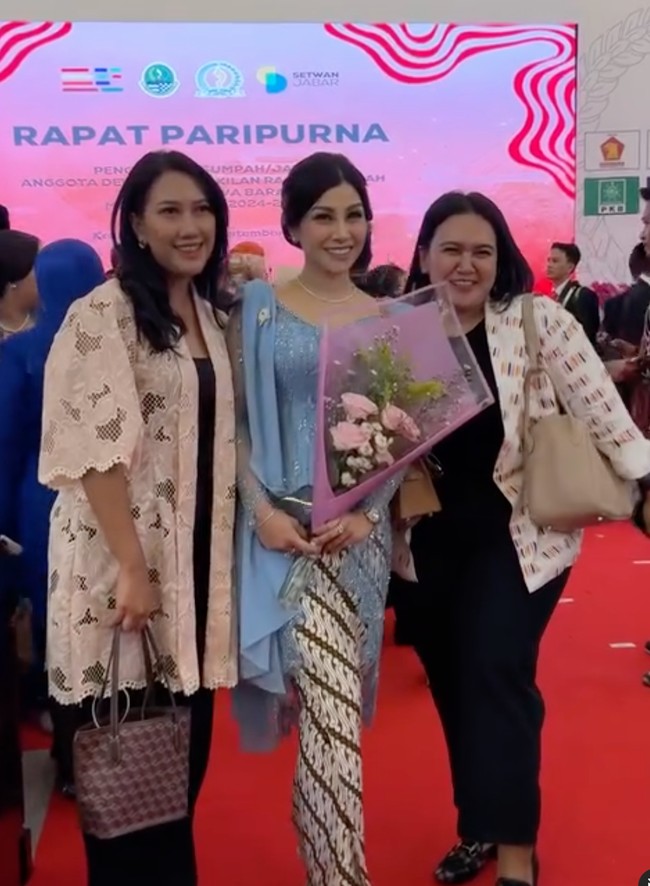 Nisya sendiri diketahui berhasil melenggang ke kursi legislatif setelah memperoleh 50.422 suara dari dapil Jabar II yang meliputi daerah Kabupaten Bandung dan Kabupaten Bandung Barat. Foto: Instagram/@nissyaa