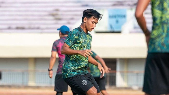 Pemain Akademi Persela diberi kesempatan berlatih di tim utama