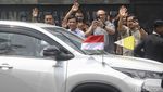 Potret Paus Fransiskus Tiba di Kedubes Vatikan