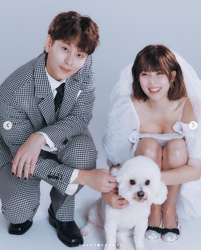 HyunA dan Yong Junhyung mulai go public pada November 2023 dengan membagikan foto mereka bergandengan tangan. Sejak itu, HyunA terkena cancel culture seperti calon suaminya, hingga terpaksa membatalkan turnya di Amerika. Foto: dok. Instagram @hyunah_aa