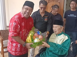 Rano Karno Kunjungi Kediaman Eks Wagub Jakarta Eddie Marzuki di Bogor