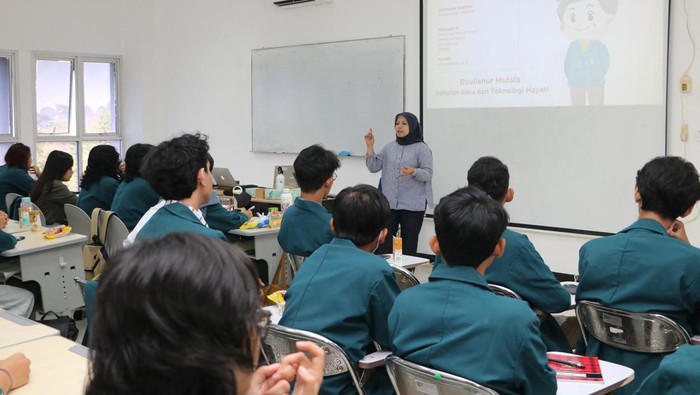 Ribuan mahasiswa baru ITB mengikuti Character Development Training 2024