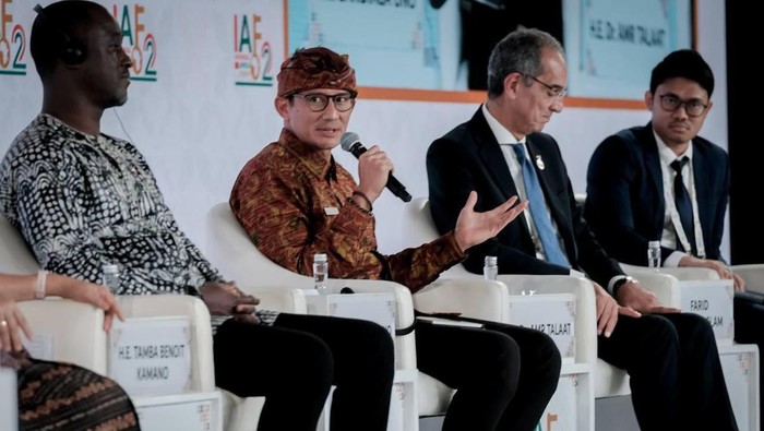 Menteri Pariwisata dan Ekonomi Kreatif/Kepala Badan Pariwisata dan Ekonomi Kreatif (Menparekraf/Kabaparekraf) Sandiaga Salahuddin Uno