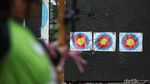 Serunya Latihan Memanah di Jakarta Utara