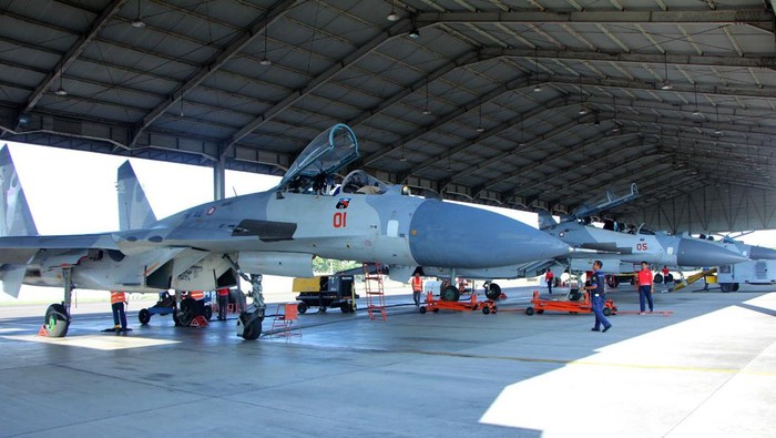 Konferensi Tingkat Tinggi (KTT) Indonesia Africa Forum (IAF) ke-2 sedang digelar di Bali. Dua Jet Tempur Sukhoi pun dikerahkan untuk mengamankan wilayah udara Bali.