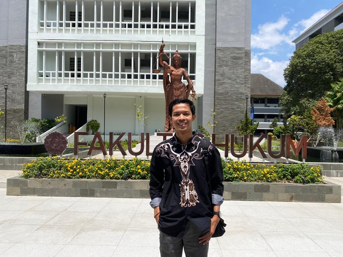 Alfin Dwi Novemyanto, seorang anak pemulung yang mengejar mimpinya hingga meraih beasiswa LPDP S2 di UGM