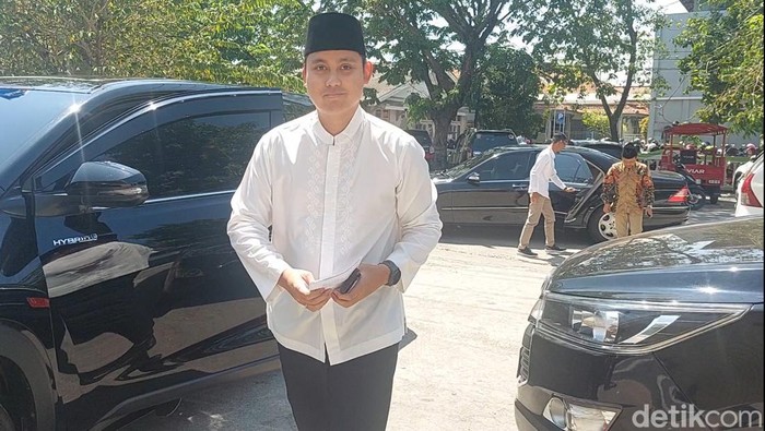 Dico Ganinduto jelang mediasi hari kedua di Bawaslu Kendal, Rabu (4/9/2024)