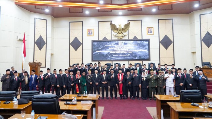 DPRD Kota Cilegon resmi melantik 40 anggota baru
