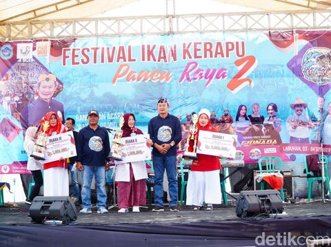 Bupati Lamongan Yuhronur Efendi hadiri Festival Ikan Kerapu
