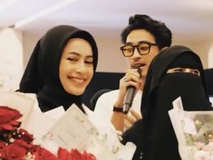 8 Foto Sintya Marisca Berhijab Bikin Pangling Saat Duet Nyanyi Bareng Abidzar