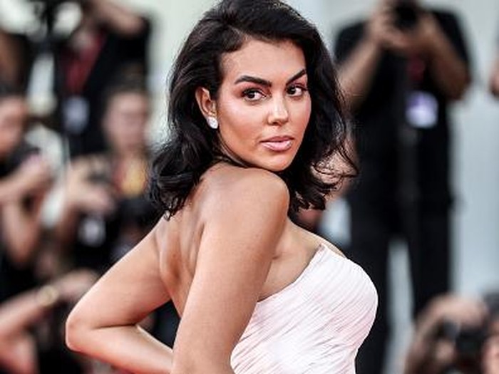VENICE, ITALY - SEPTEMBER 03: Georgina Rodriguez attends the Queer red carpet during the 81st Venice International Film Festival on September 03, 2024 in Venice, Italy. (Photo by Alessandra Benedetti - Corbis/Corbis via Getty Images)