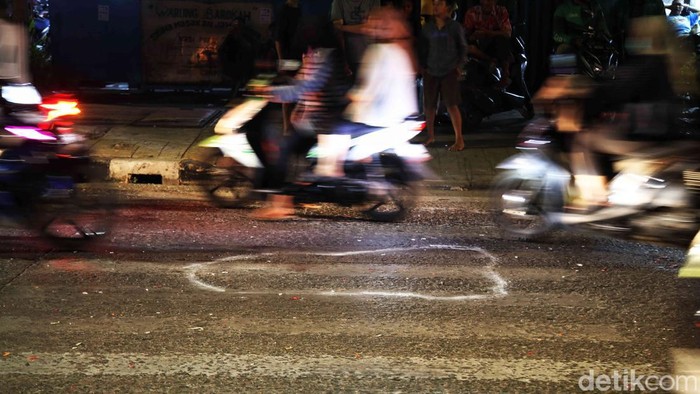 Ini Lokasi Kecelakaan Maut di Semper yang Tewaskan 3 Orang Kecelakaan beruntun yang melibatkan truk tangki dan sejumlah kendaraan lain terjadi di kawasan Plumpang, Semper, Kecamatan Koja, Jakarta Utara, sore tadi. Begini kondisi TKP-nya.