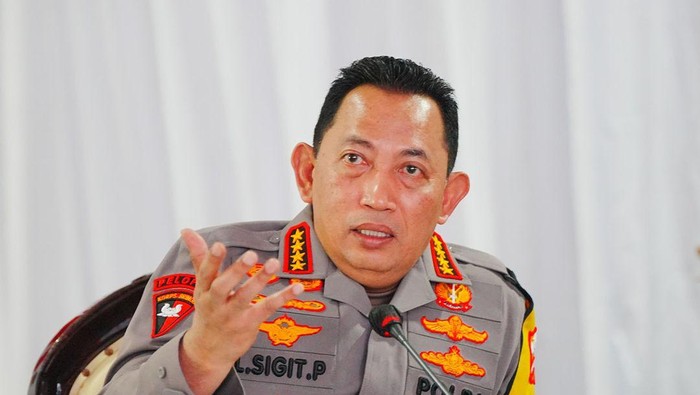 Kapolri Tinjau Posko Tribrata Jaya,