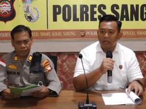Anak Tikam Ibu-Gorok Ayah gegara Kesal Tak Diberi Uang Beli HP