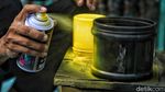 Keren! Sampah Plastik Disulap Jadi Lampu Hias