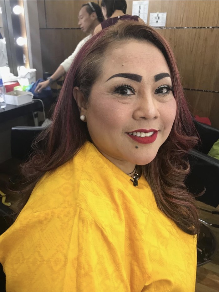 Keseruan Nunung Saat Masak Cumi hingga Jajan Es Kelapa Muda Keseruan Nunung Saat Masak Cumi hingga Jajan Es Kelapa Muda