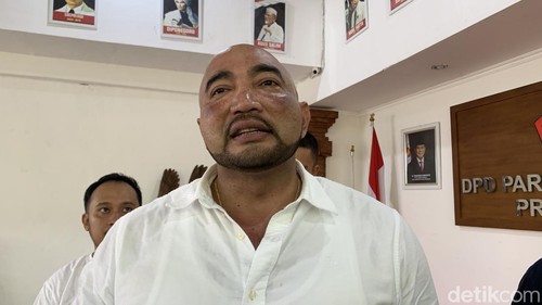 Ketua DPD Gerindra Bali yang juga bakal calon gubernur Bali, Made Muliawan Arya alias De Gadjah. (Foto: Rizki Setyo Samudero/detikBali)