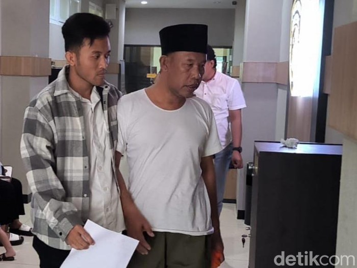 Kiai Lecehkan Santri Korban Pencabulan di Gresik