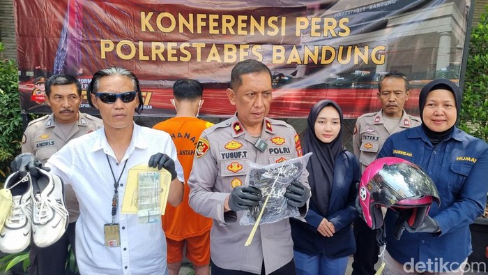 Konferensi pers pembunuhan Riki Robiansyah (31) di Mapolrestabes Bandung