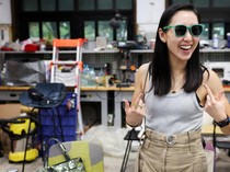 Menyulap Sampah Plastik Jadi Kacamata Gaya