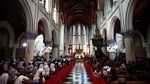 Momen Paus Fransiskus Bertemu Umat Katolik di Gereja Katedral Jakarta