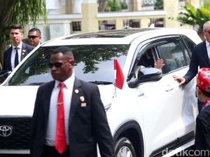 Seperti Paus Fransiskus, Jokowi Juga Pakai Kijang Innova Zenix