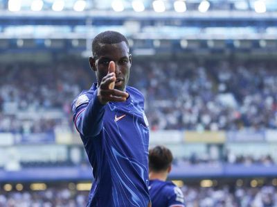 Dor! Momen Nicolas Jackson Rayakan Gol dengan Gaya Viral di Olimpiade